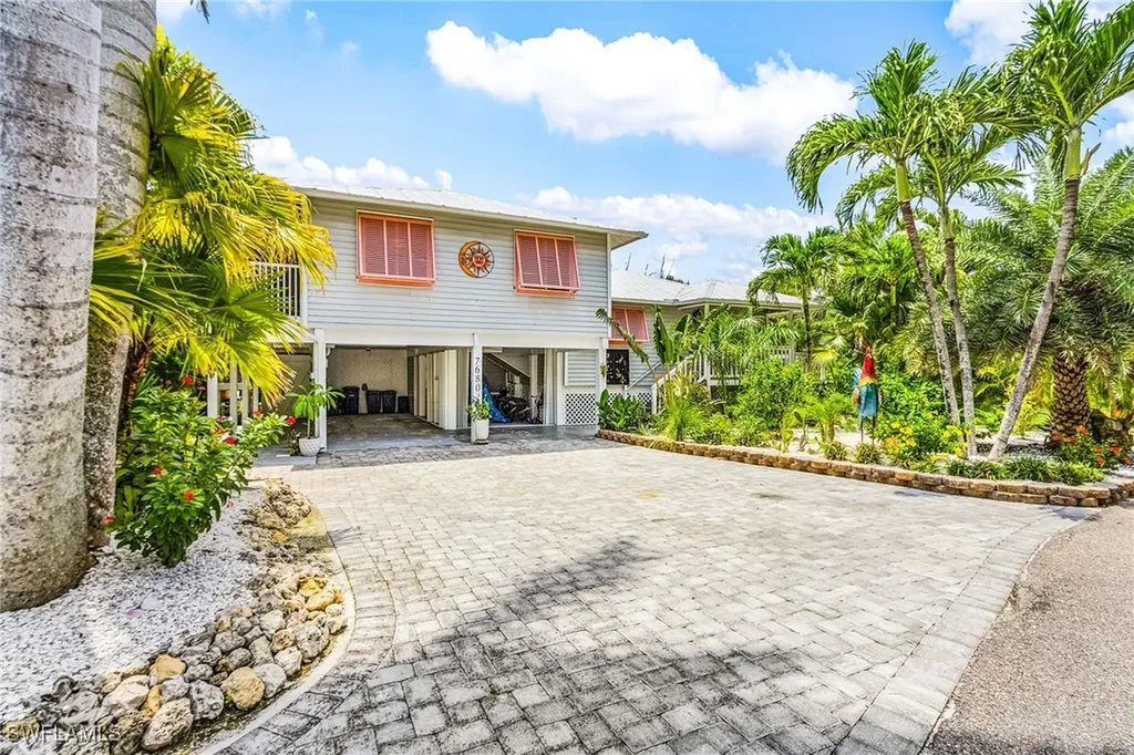 7680 Myrsine Circle Bokeelia FL 33922