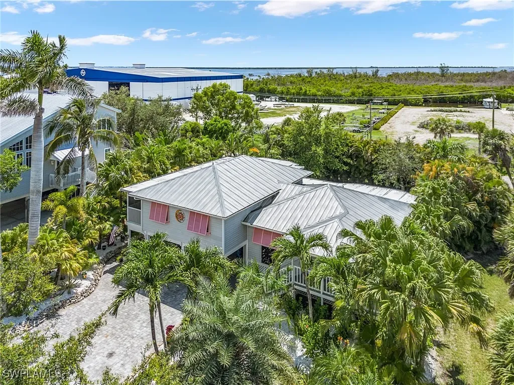 7680 Myrsine Circle Bokeelia FL 33922