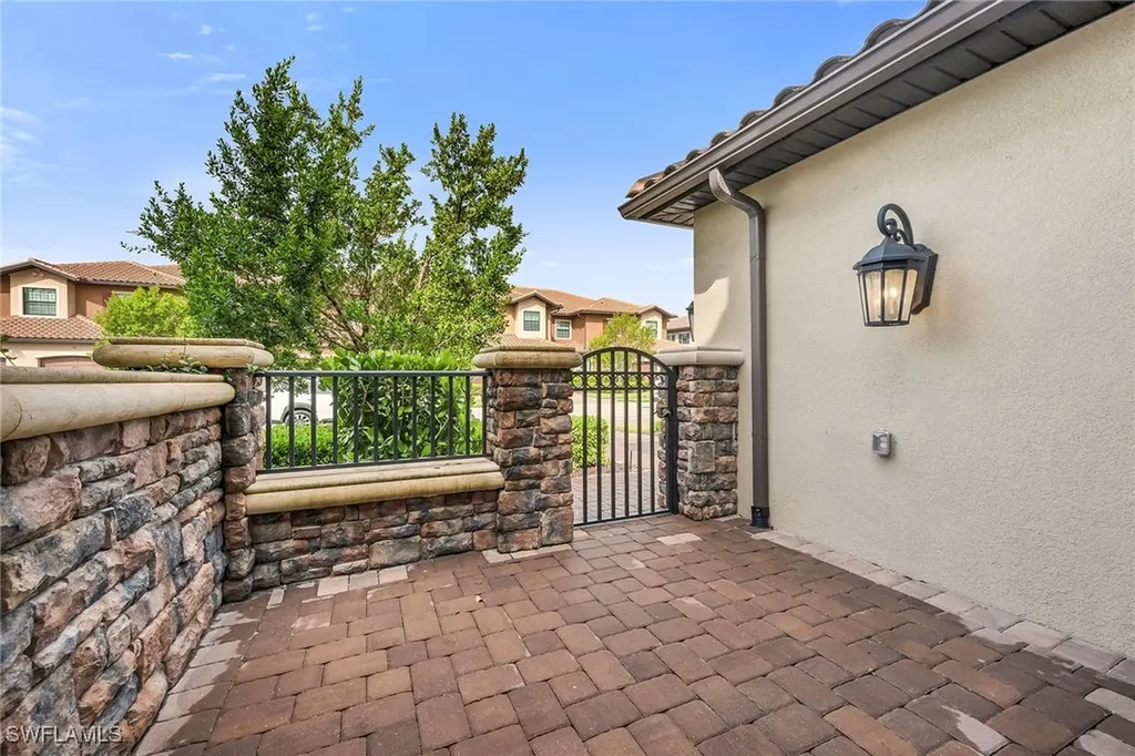 15252 Zeno Way Naples FL 34114