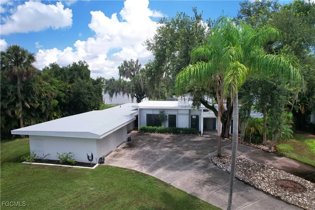 1530 Werner Drive Alva FL 33920