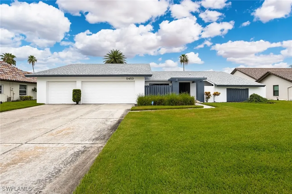 5453 Beaujolais Lane Fort Myers FL 33919