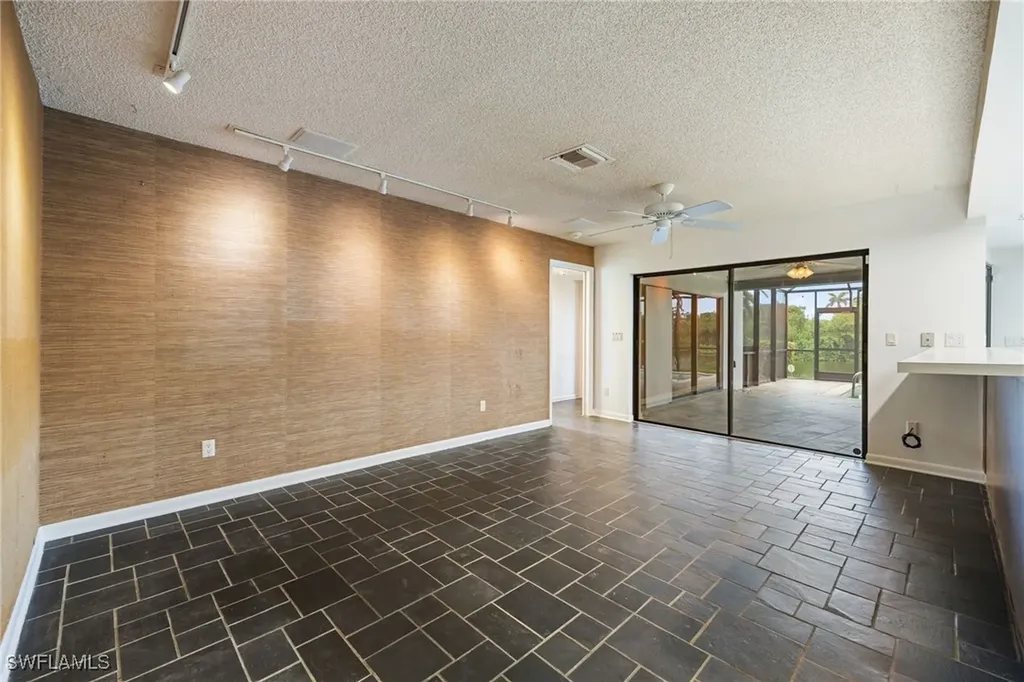 5453 Beaujolais Lane Fort Myers FL 33919