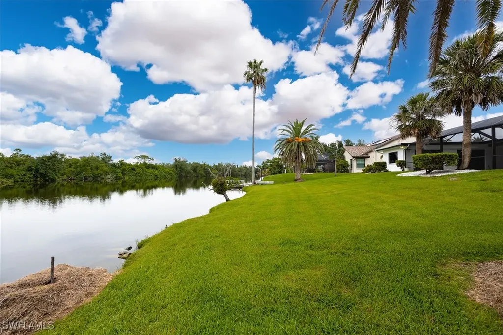 5453 Beaujolais Lane Fort Myers FL 33919