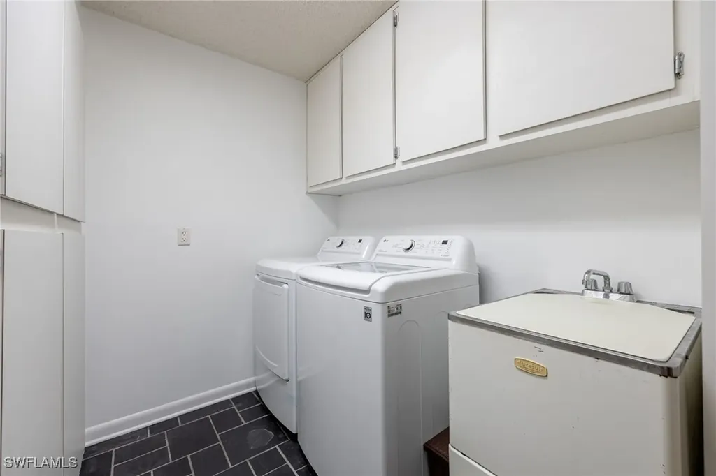 5453 Beaujolais Lane Fort Myers FL 33919