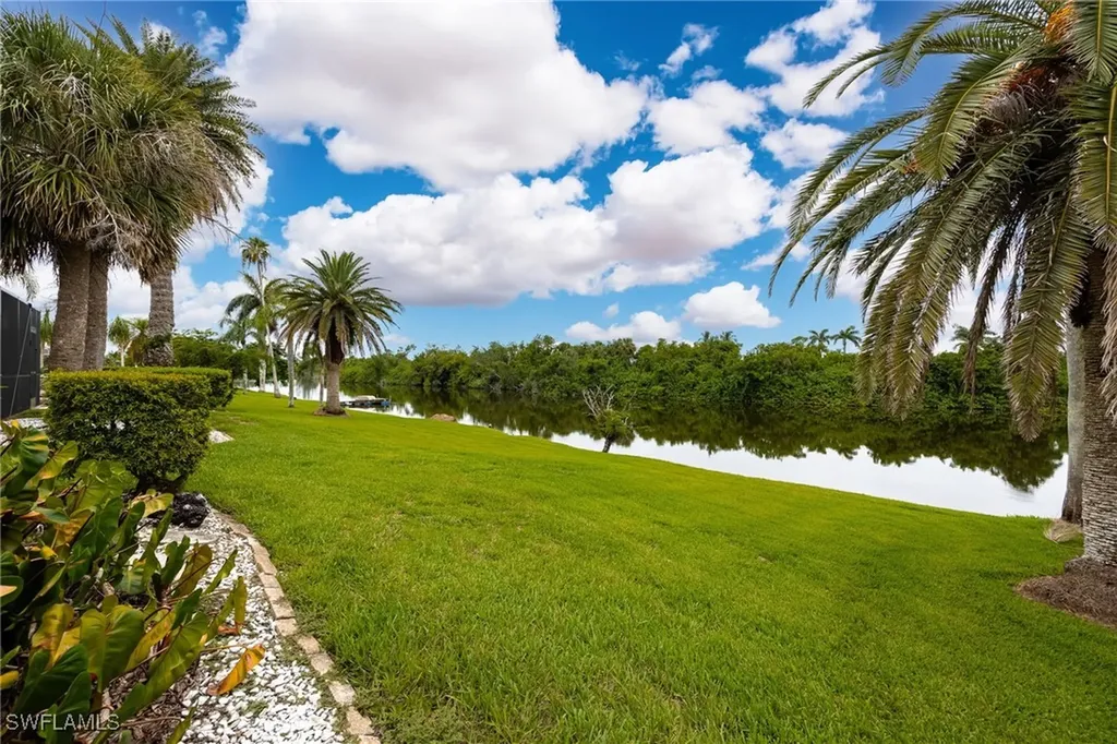 5453 Beaujolais Lane Fort Myers FL 33919