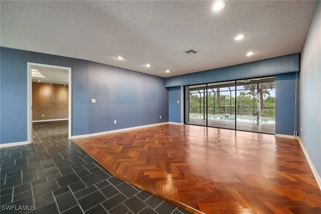 5453 Beaujolais Lane Fort Myers FL 33919