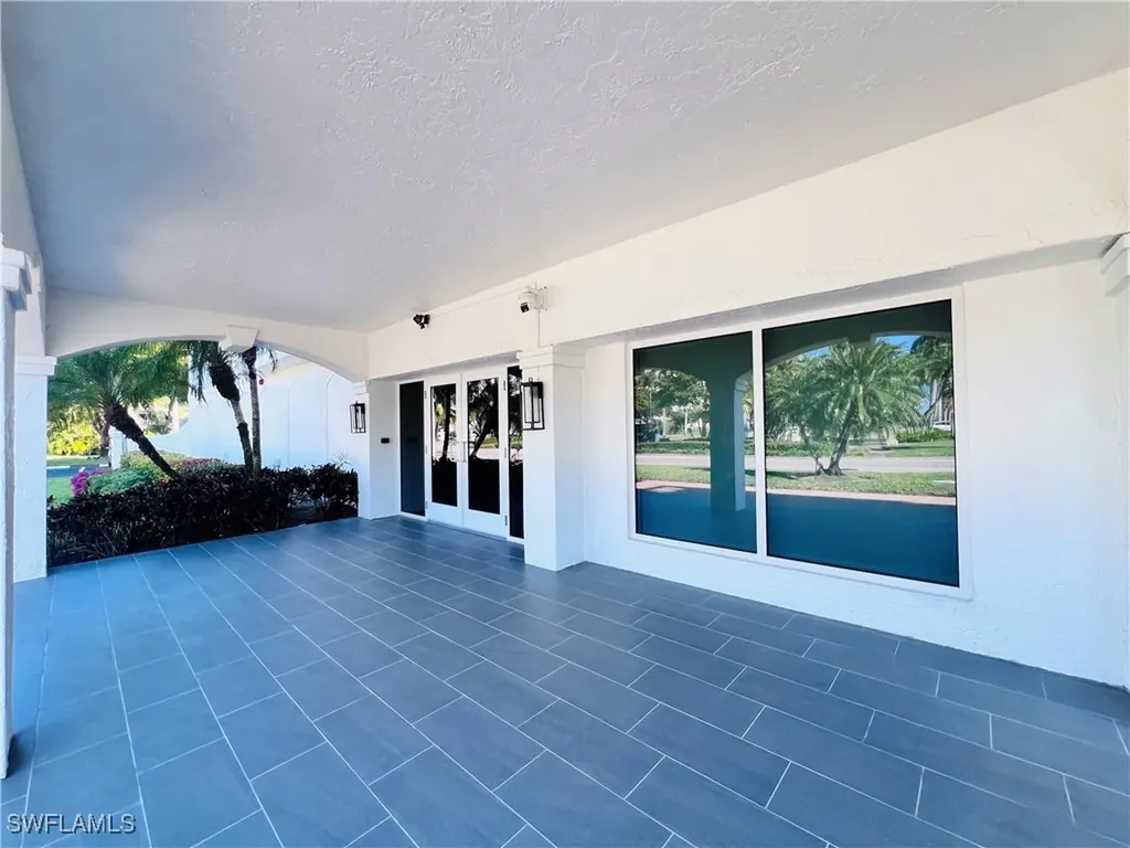 1200 Gulf Shore Boulevard N Naples FL 34102