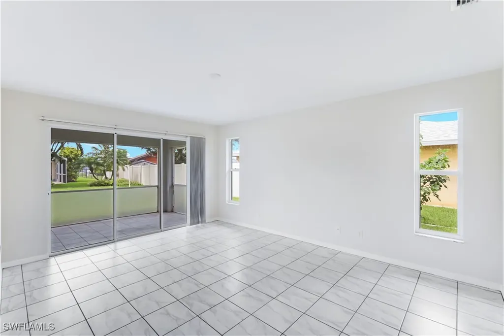 204 SE 19th Terrace Cape Coral FL 33990
