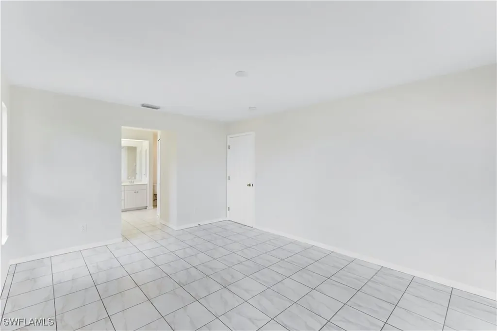 204 SE 19th Terrace Cape Coral FL 33990