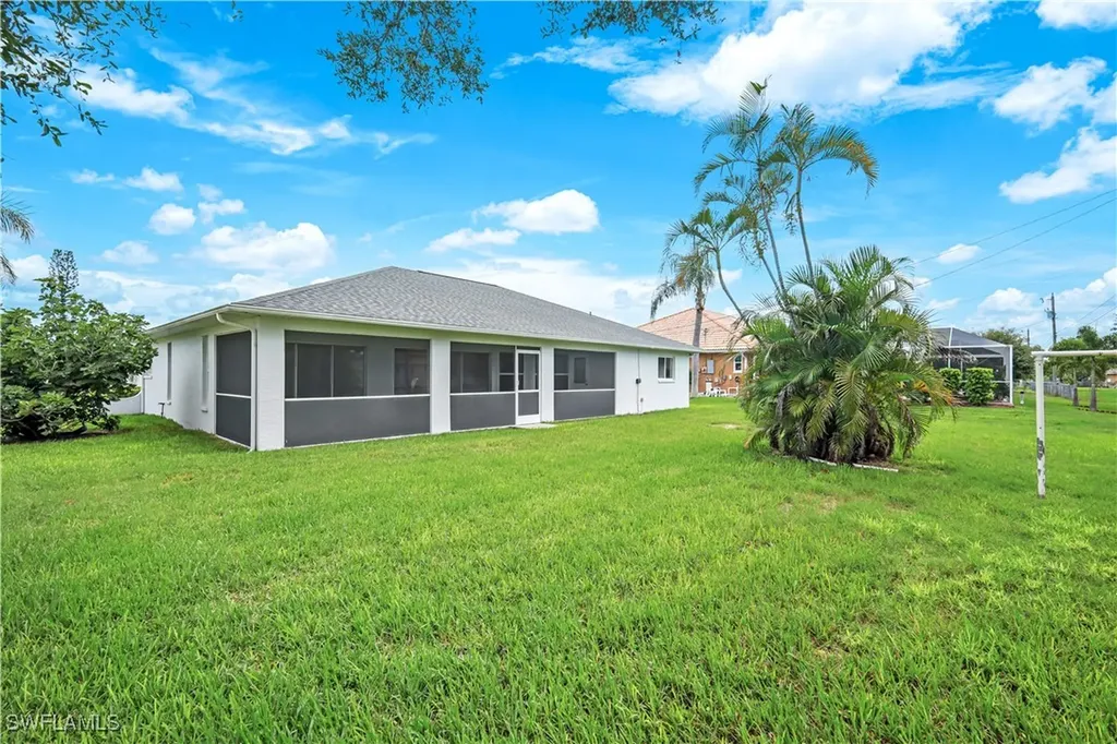 204 SE 19th Terrace Cape Coral FL 33990