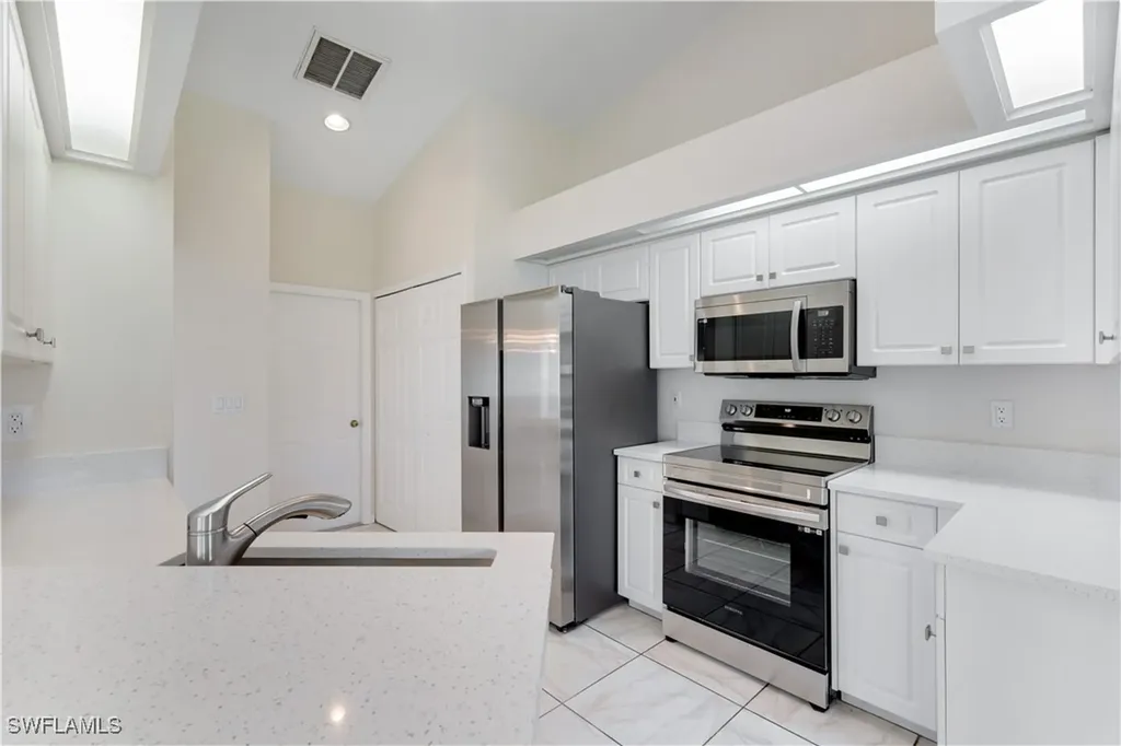 204 SE 19th Terrace Cape Coral FL 33990
