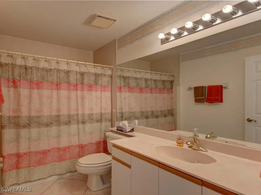 2462 Hidden Lake Drive Naples FL 34112