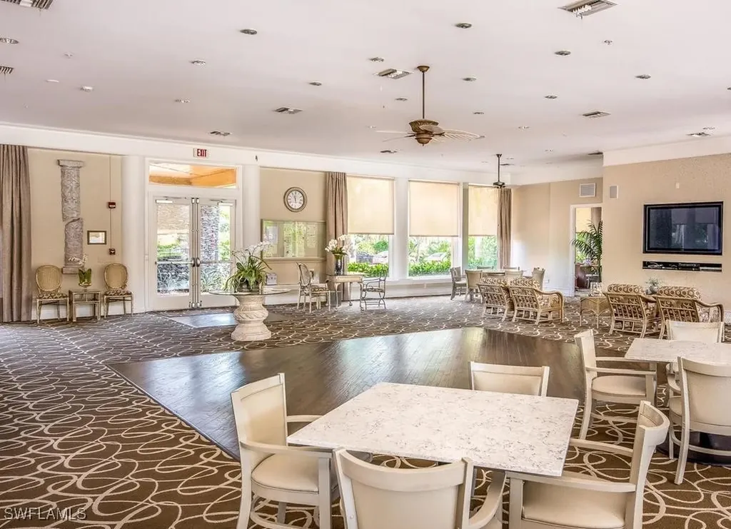 2462 Hidden Lake Drive Naples FL 34112