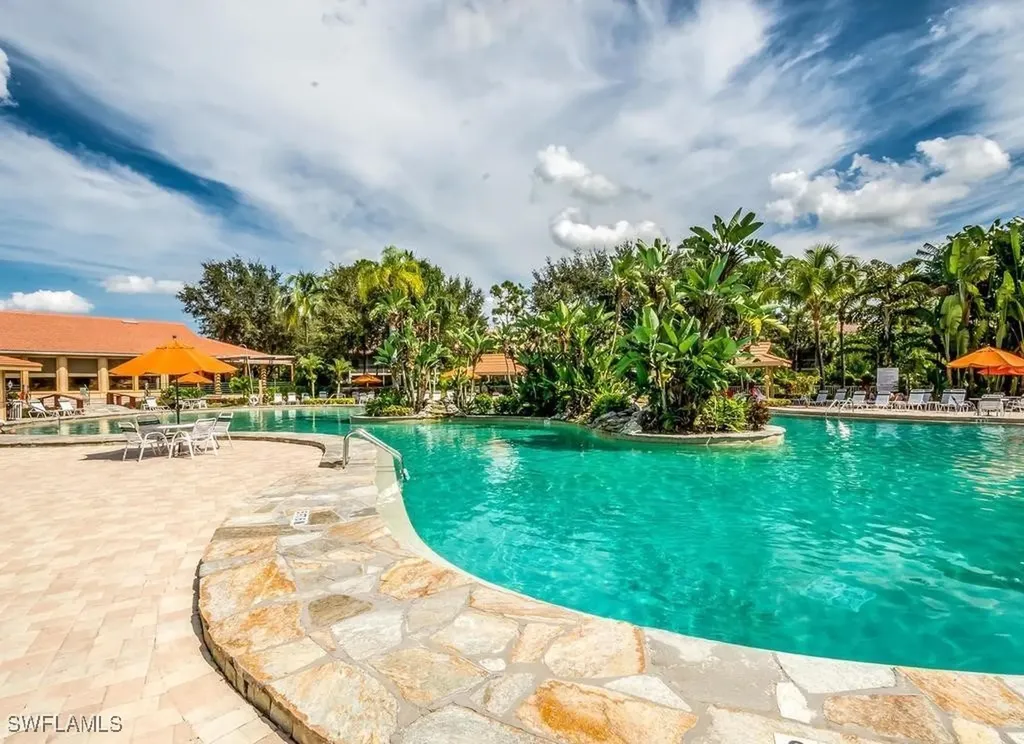 2462 Hidden Lake Drive Naples FL 34112