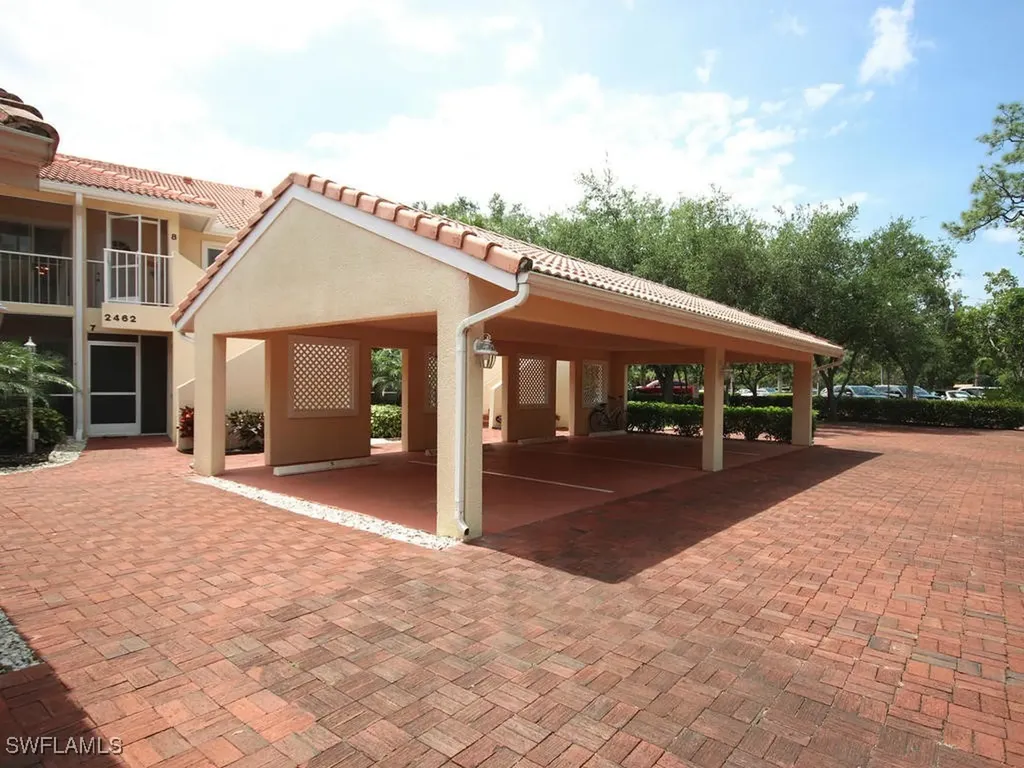 2462 Hidden Lake Drive Naples FL 34112