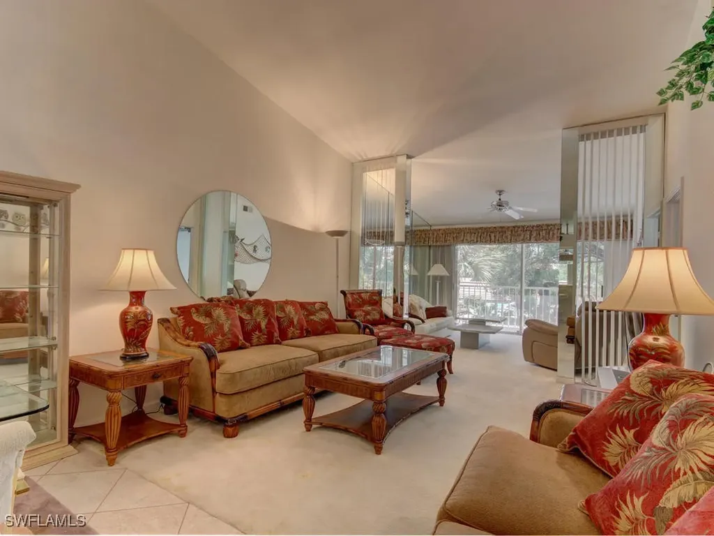 2462 Hidden Lake Drive Naples FL 34112