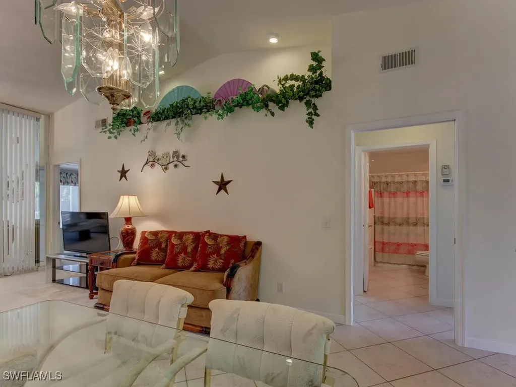 2462 Hidden Lake Drive Naples FL 34112