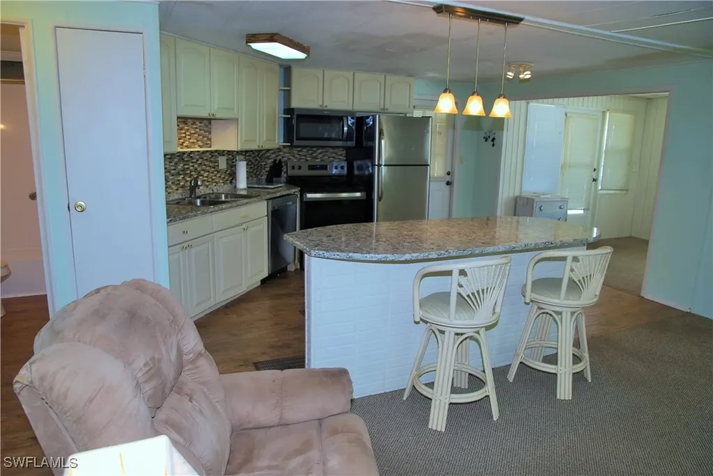 100 Snead Drive North Fort Myers FL 33903