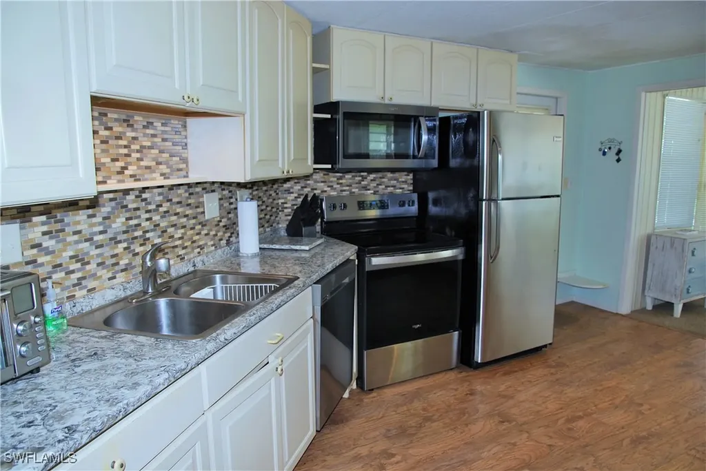 100 Snead Drive North Fort Myers FL 33903