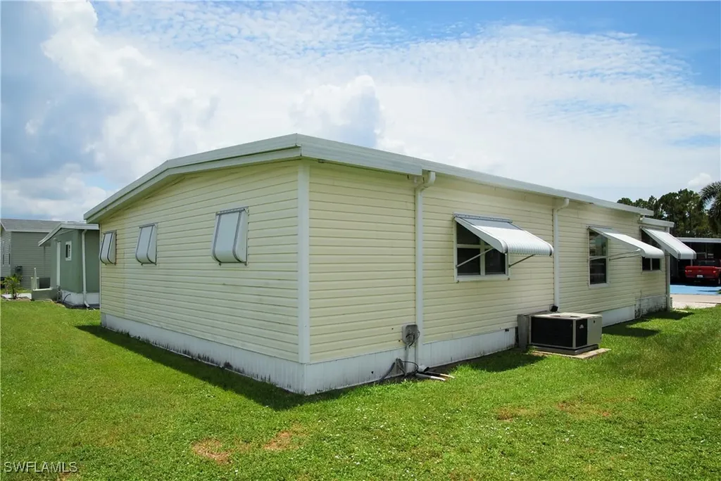 100 Snead Drive North Fort Myers FL 33903