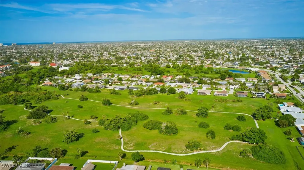 3625 SE 5th Court Cape Coral FL 33904