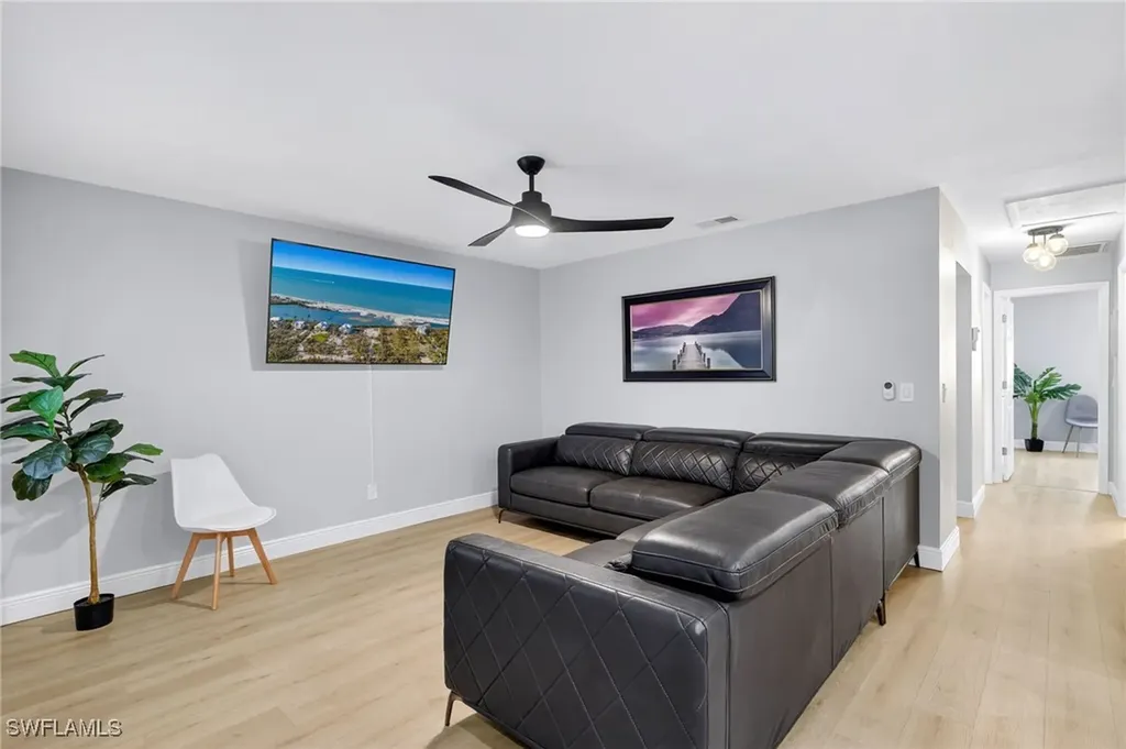 610 SW 47th Terrace Cape Coral FL 33914