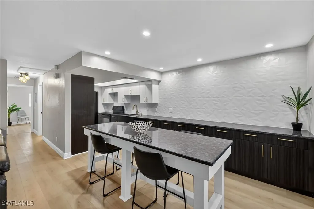 610 SW 47th Terrace Cape Coral FL 33914