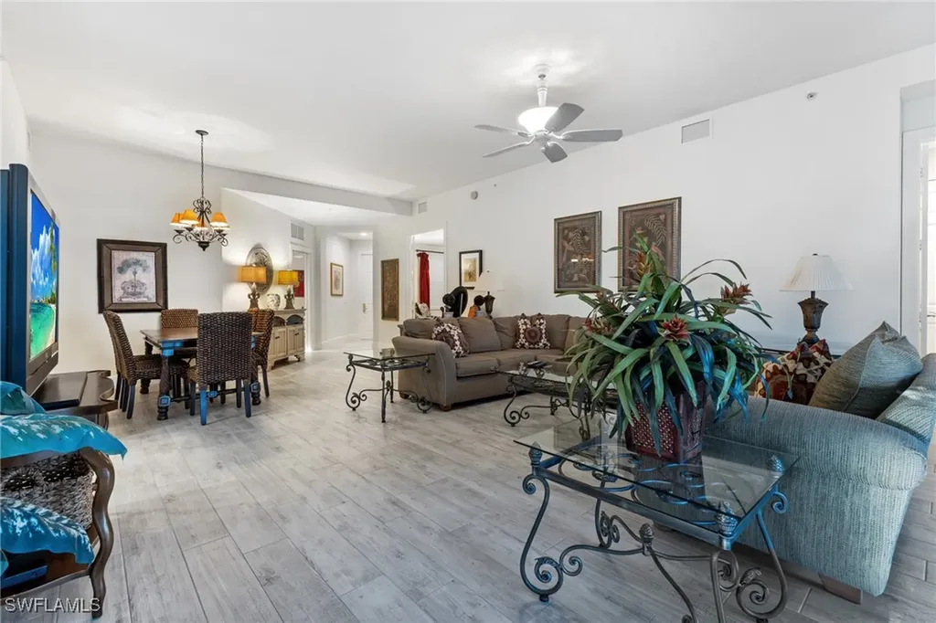 9079 Cascada Way Naples FL 34114