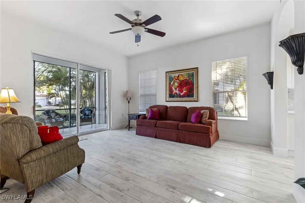 9079 Cascada Way Naples FL 34114