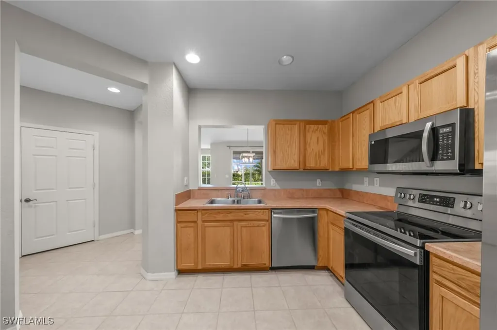 3844 Cherrybrook Loop Fort Myers FL 33966