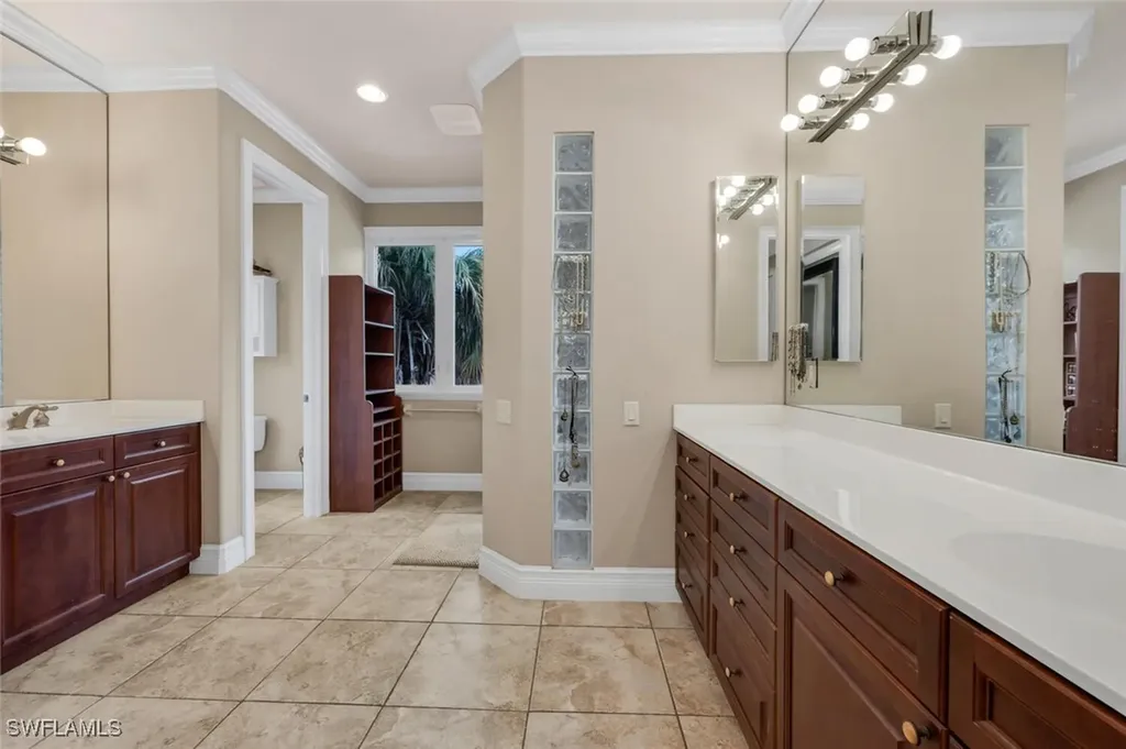 240 17th Street SW Naples FL 34117