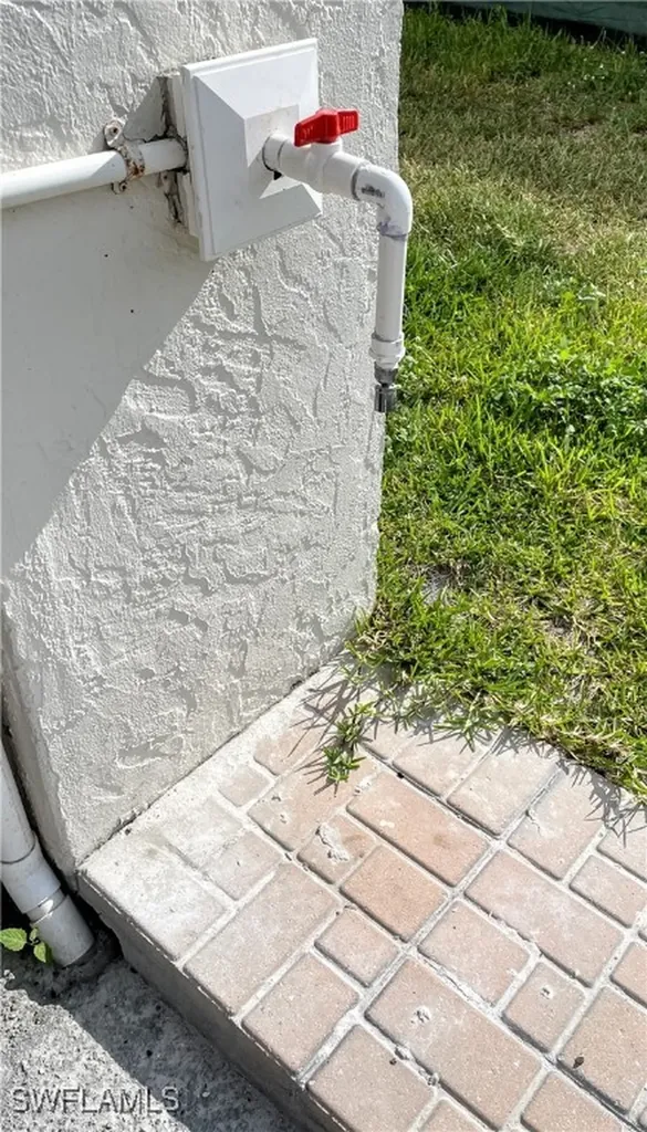 260 Southbay Drive Naples FL 34108
