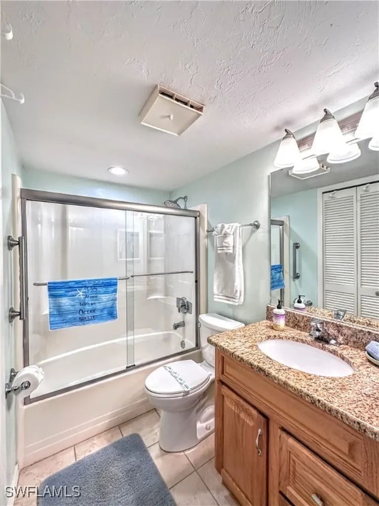 260 Southbay Drive Naples FL 34108