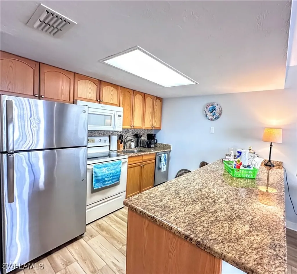 260 Southbay Drive Naples FL 34108