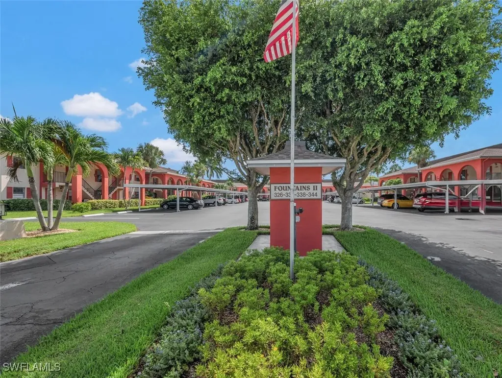 332 Charlemagne Boulevard Naples FL 34112