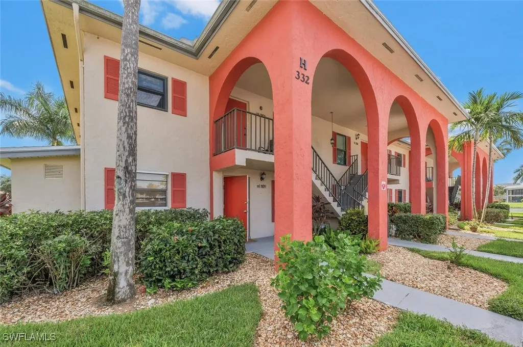 332 Charlemagne Boulevard Naples FL 34112