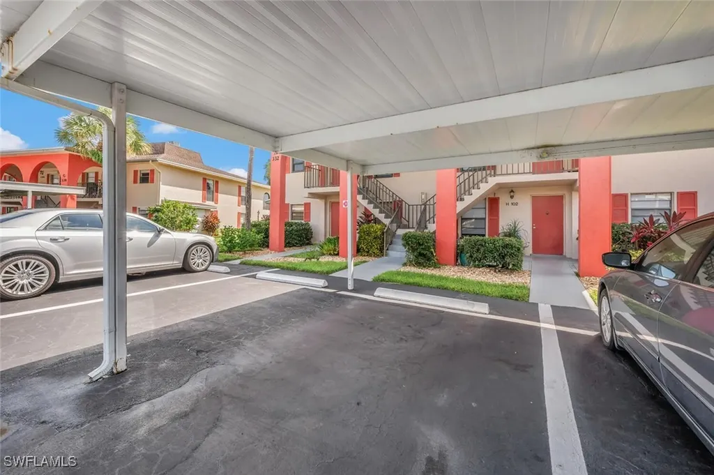 332 Charlemagne Boulevard Naples FL 34112