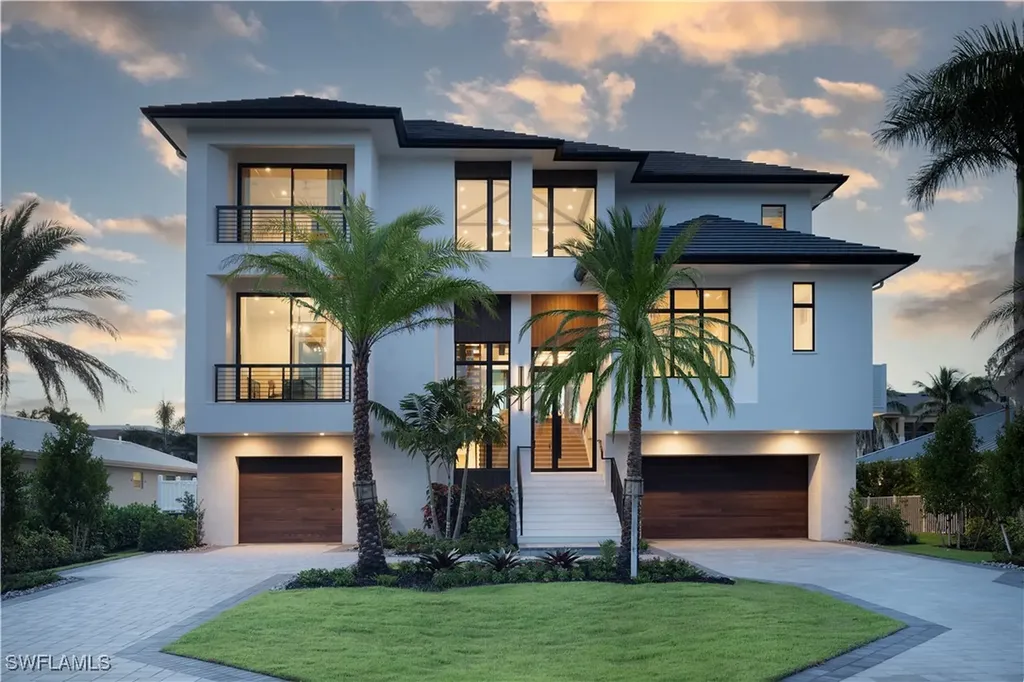 Naples FL, 141 Channel Drive