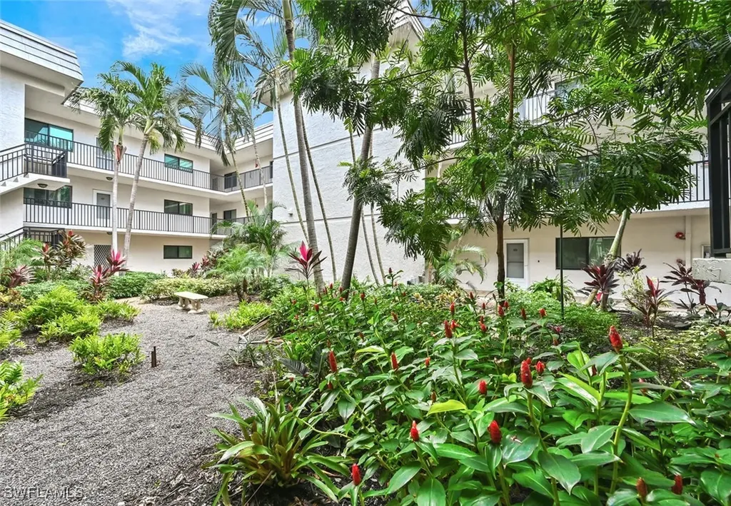 788 Park Shore Drive Naples FL 34103