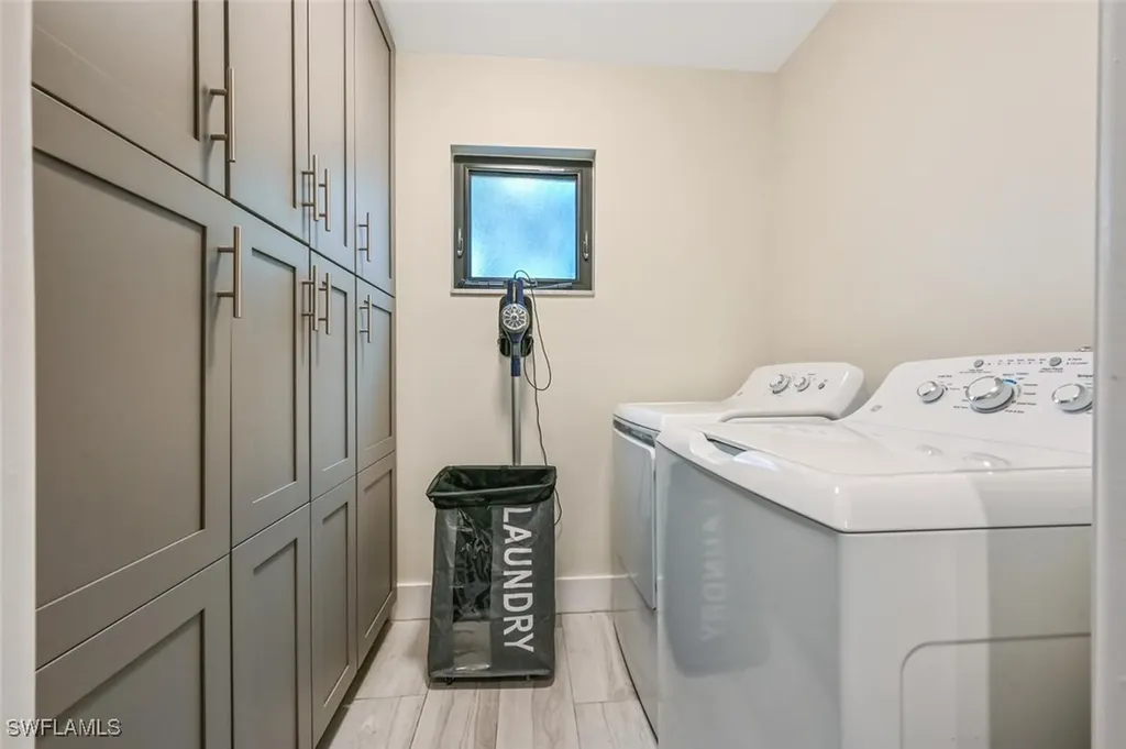 788 Park Shore Drive Naples FL 34103