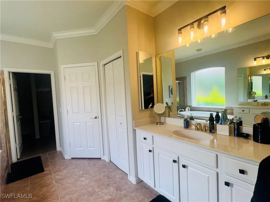 14265 Manchester Drive Naples FL 34114