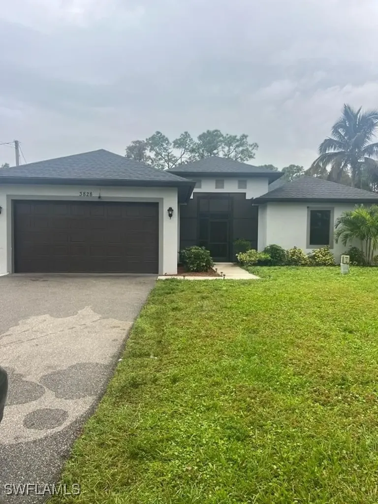 3828 47th Avenue NE Naples FL 34120