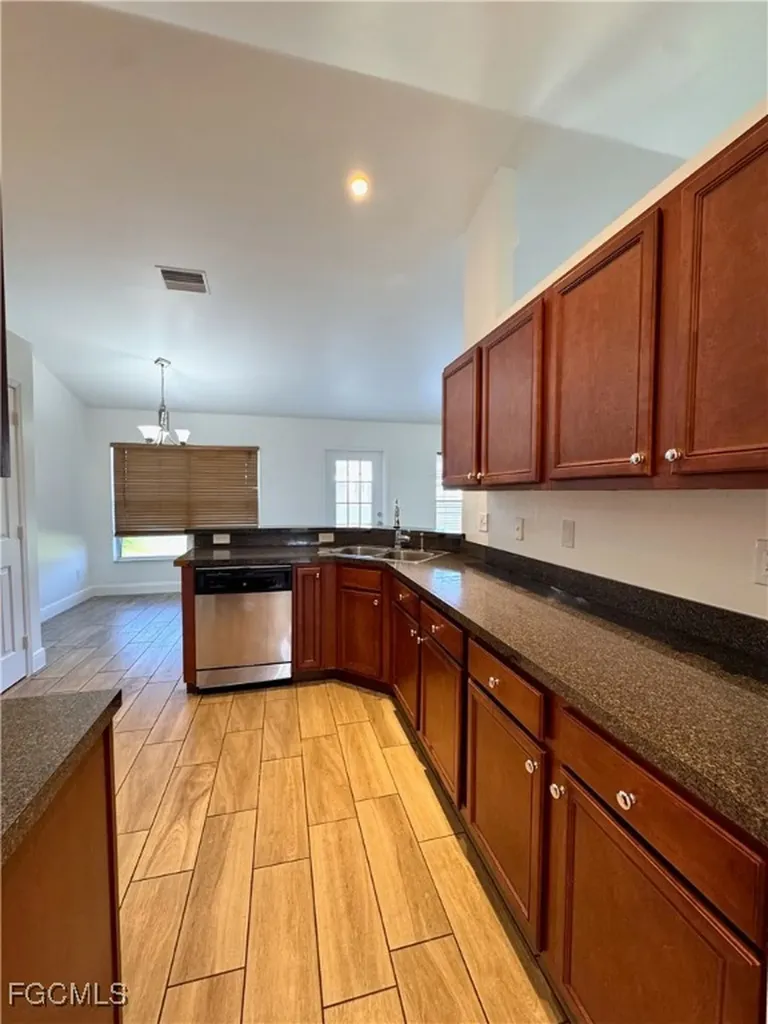 1300 SW 22nd Avenue Cape Coral FL 33991