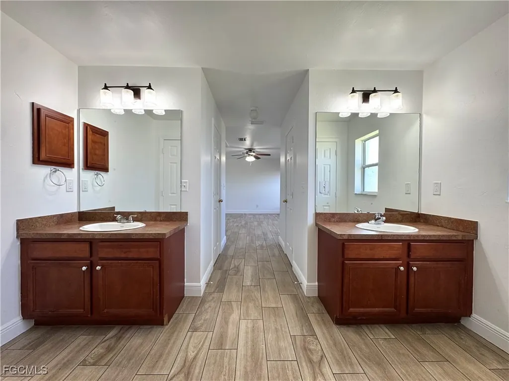 1300 SW 22nd Avenue Cape Coral FL 33991