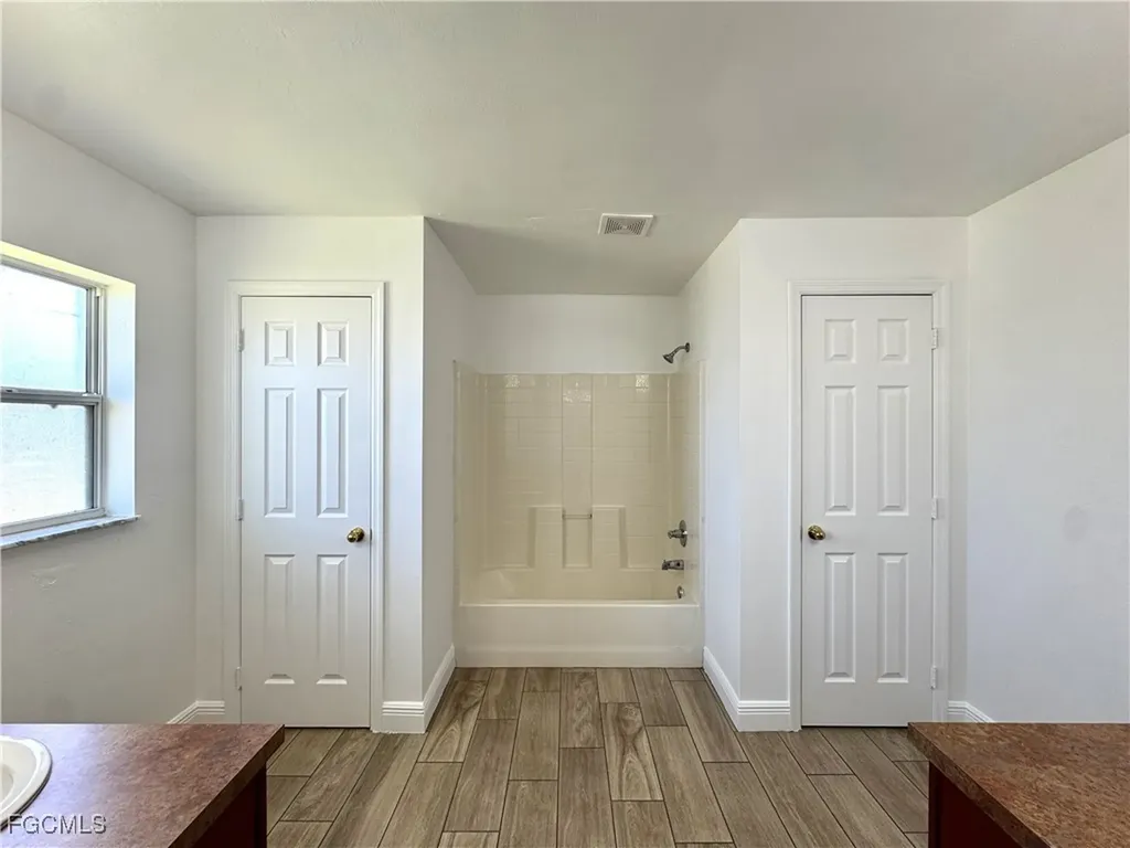 1300 SW 22nd Avenue Cape Coral FL 33991