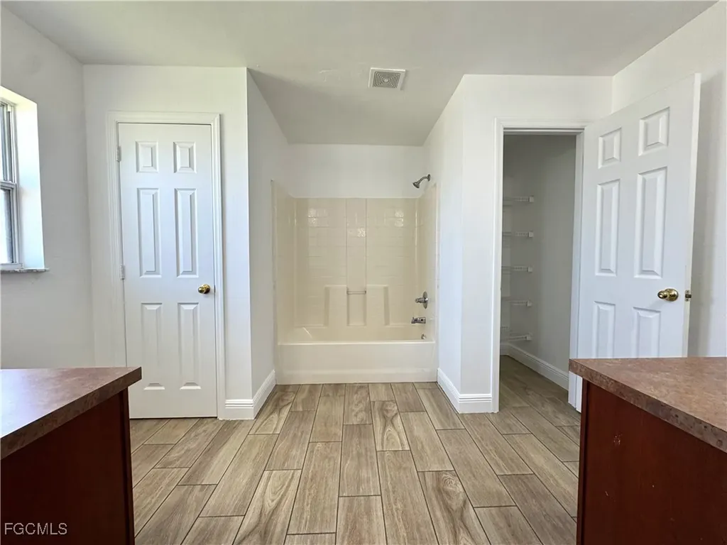 1300 SW 22nd Avenue Cape Coral FL 33991
