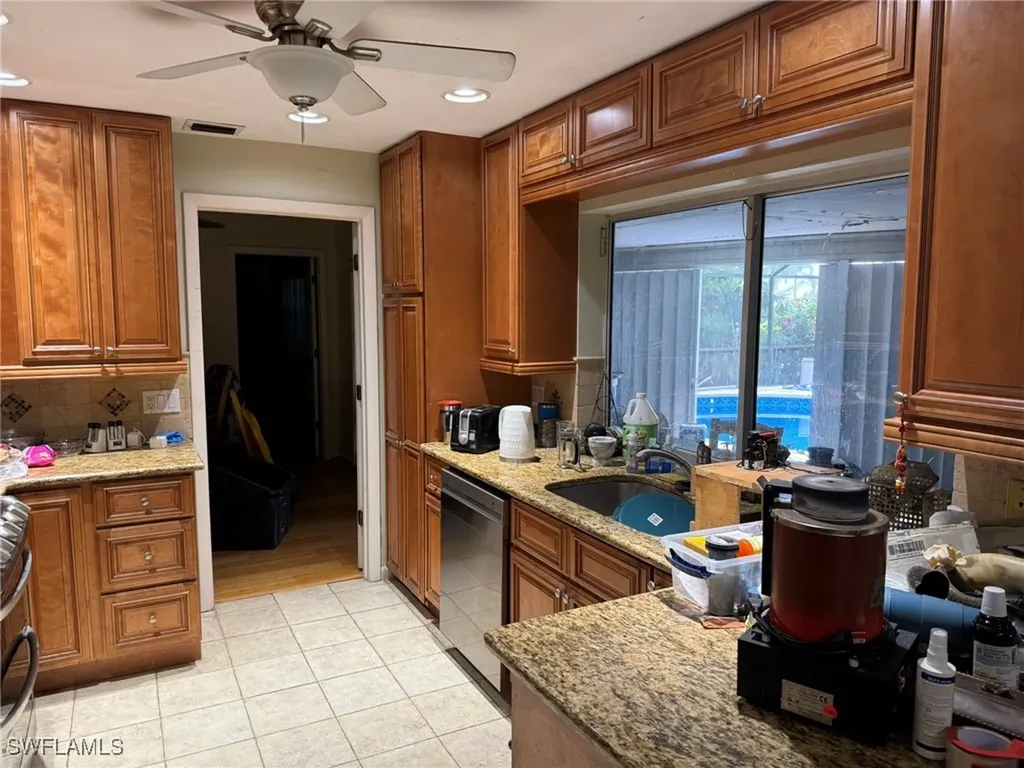 3610 SE 18th Place Cape Coral FL 33904
