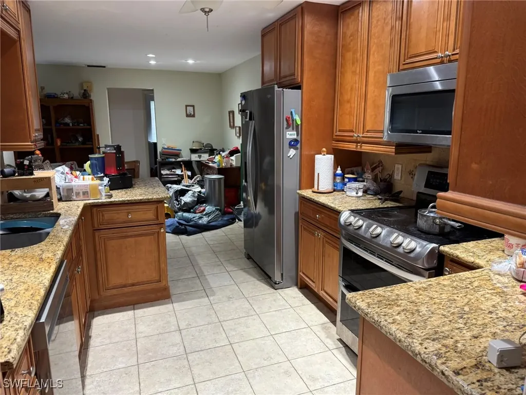 3610 SE 18th Place Cape Coral FL 33904