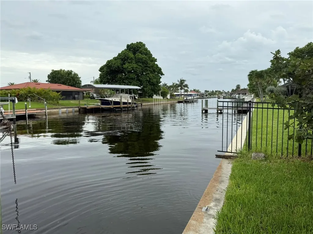 3610 SE 18th Place Cape Coral FL 33904