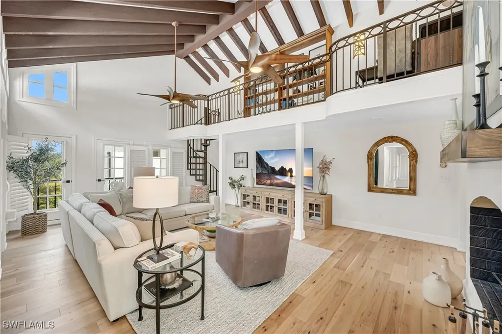 Naples FL, 5850 Pelican Bay Boulevard, Unit A3